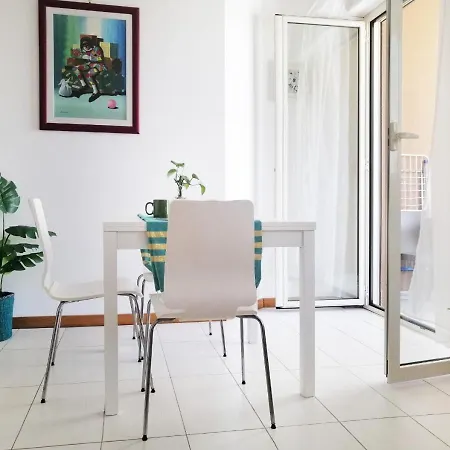 Holihome_chicky House Frn 阿尔巴·阿德里亚蒂卡